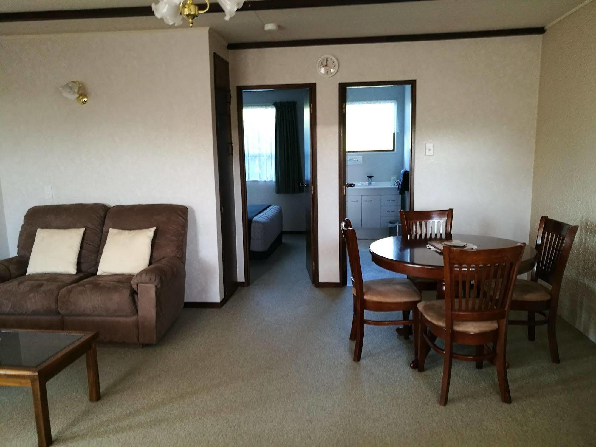إنفيركارجِِيل Hacienda Motel المظهر الخارجي الصورة