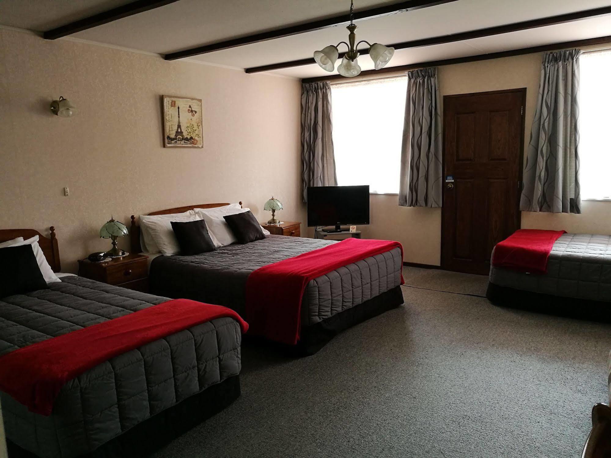 إنفيركارجِِيل Hacienda Motel المظهر الخارجي الصورة